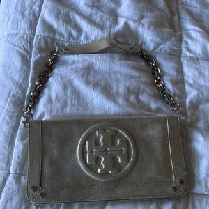 Elegant Cream Leather Chain Bag
